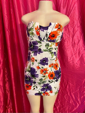 Shasa Floral Mini Dress in White & Purple Like New